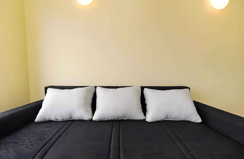 Srima Apartment | Holiday apartment 70 m from the beach
