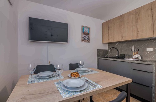 Klimno Apartment | Holiday apartment Apartment with heated pool