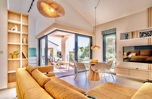 Artatore Apartment | Holiday Apartment Azure Breeze Artatore