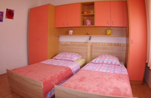 Rebici Apartment | Holiday apartment Barban for 1 - 5 persons with 2 bedrooms - Row house