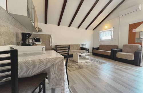 Katoro Apartment | Holiday apartment Close to the sea, cafes and restaurants