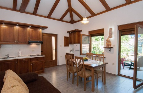 Opatija Apartment | Holiday apartment facing the sea with terrace