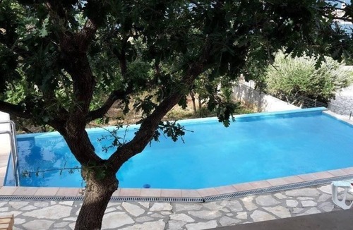 Vinjerac House | Holiday apartment for four people with a terrace