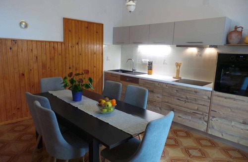 Opric Apartment | Holiday apartment in a quiet location with a large terrace