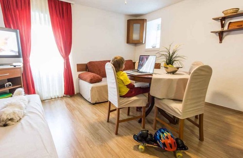 Vrbnik Apartment | Holiday apartment in the center of Vrbnik