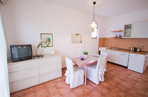 Vinisce Apartment | Holiday apartment "Mango" beachfront