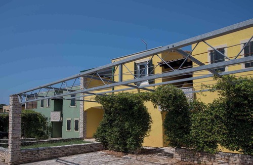 Basanija Apartment | Holiday apartment mit Garten