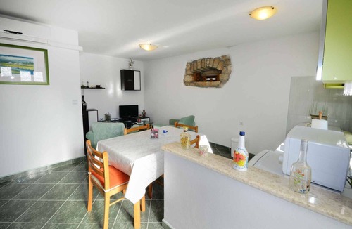 Baderna Apartment | Holiday apartment mit Klimaanlage und Terrasse