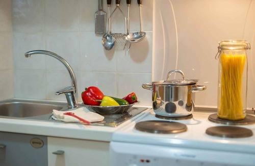 Vrbnik Apartment | Holiday apartment near the beach and with air conditioning