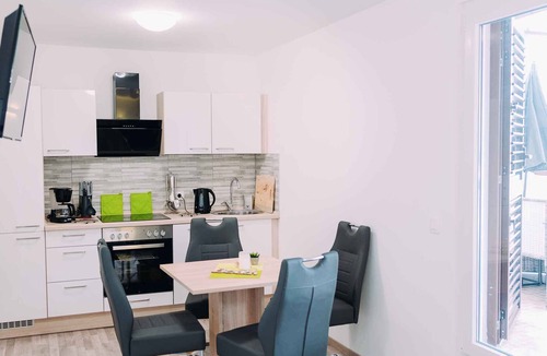 Klimno Apartment | Holiday apartment Sara with sea views and pool and large terrace