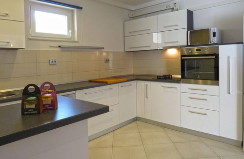 Srinjine Apartment | Holiday apartment Srinjine for 1 - 8 persons with 3 bedrooms - Row house