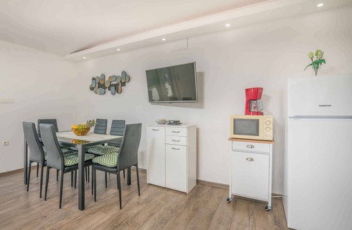 Klimno Apartment | Holiday apartment with and sea view