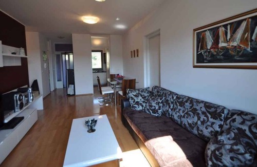 Vrbnik Apartment | Holiday apartment with air conditioning and balcony