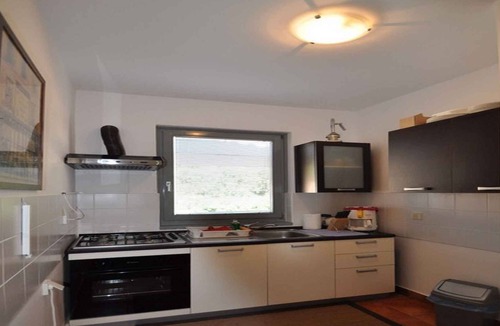 Vrbnik Apartment | Holiday apartment with air conditioning and balcony