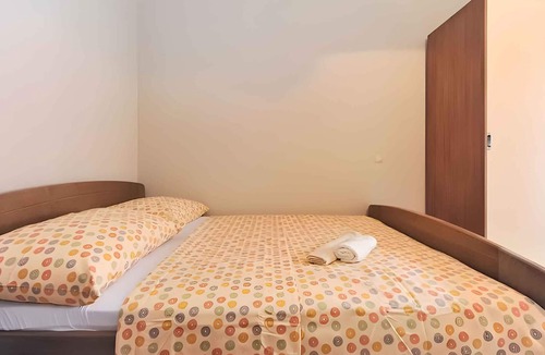Srima Apartment | Holiday apartment with air conditioning and internet