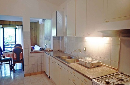 Seline Apartment | Holiday apartment with balcony