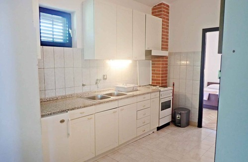 Seline Apartment | Holiday apartment with balcony