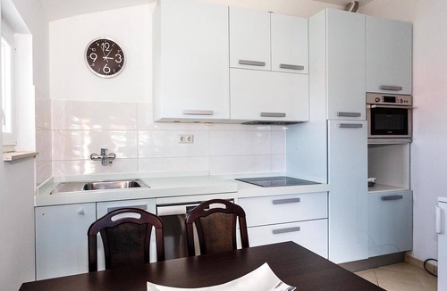 Krk Apartment | Holiday apartment with balcony