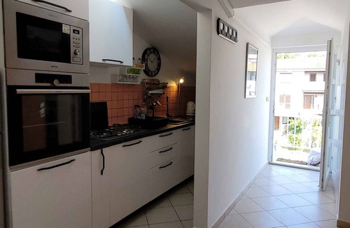 Vintijan Apartment | Holiday apartment with conservatory and sea view