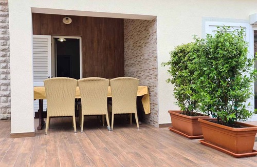 Mali Maj Apartment | Holiday apartment with garden terrace near the beach Špadići Poreč