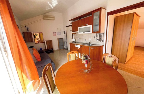Dramalj Apartment | Holiday apartment With sea views and air conditioning