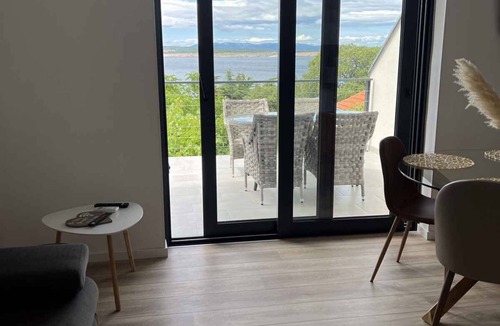 Dramalj Apartment | Holiday apartment with terrace and air conditioning