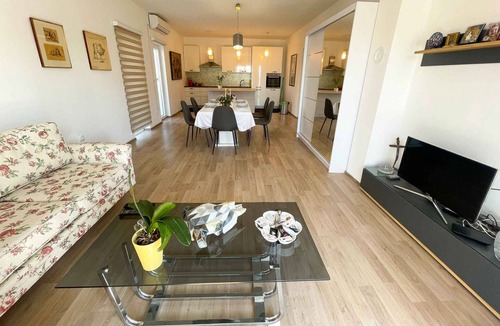 Dramalj Apartment | Holiday apartment with air conditioning and outdoor pool