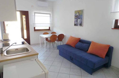 Malinska-Dubasnica Apartment | Holiday apartment with air conditioning and Internet access