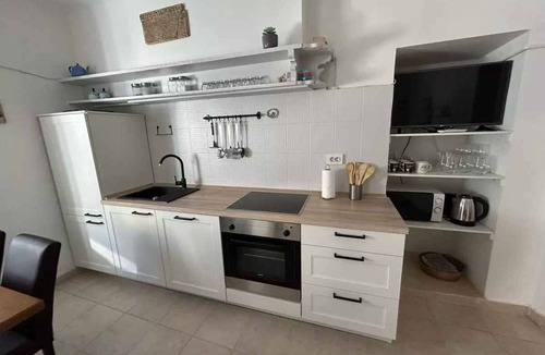 Omisalj Apartment | Holiday apartment with air conditioning