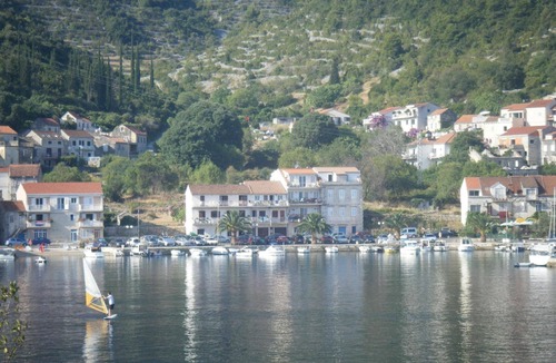 Racisce Apartment | Holiday apartment with water view