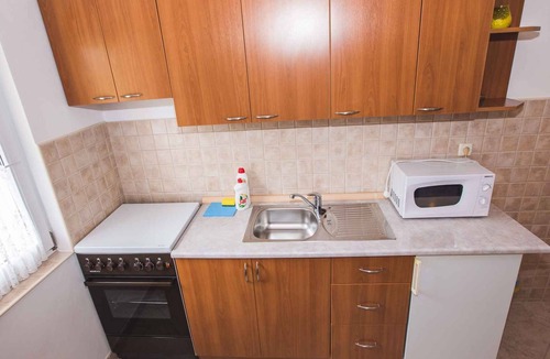 Palit Apartment | Holiday apartment with pool and a view of the old town