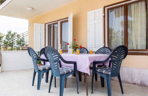 Silo Apartment | Holiday apartment with SAT-TV 250 m from the Adriatic Sea