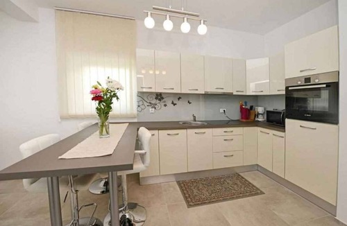 Kukci Apartment | Holiday apartment with shared pool