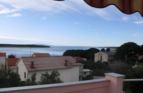 Banjol Apartment | Holiday apartment with terrace and sea view
