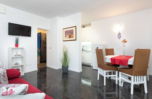 Baska Apartment | Holiday apartment with terrace and wireless