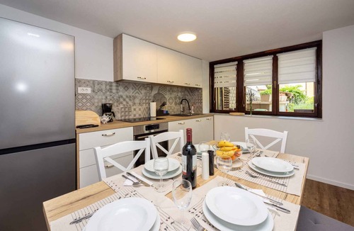 Selce Apartment | Holiday apartment with terrace