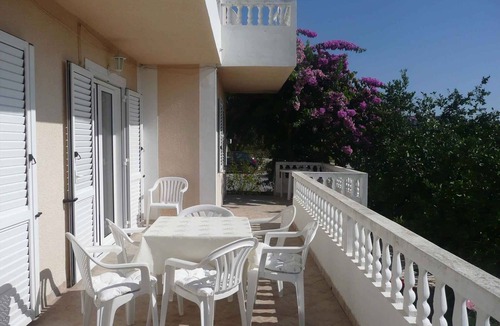 Palit Apartment | Holiday apartment with terrace