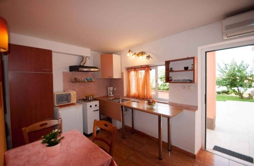 Vrbnik Apartment | Holiday apartment with wonderful sea views