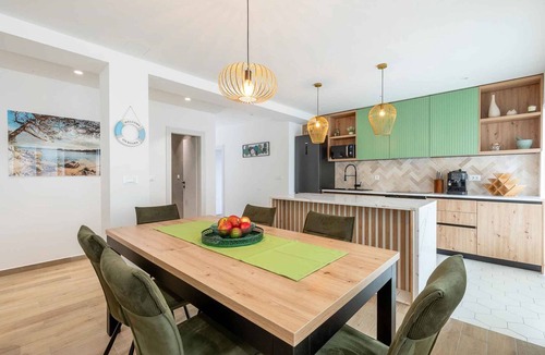 Prigradica House | Holiday home with pool and sea view