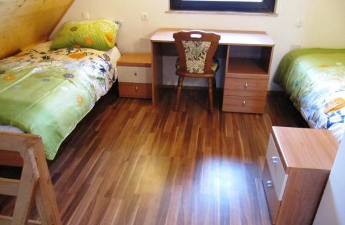 Krsko House | Holiday Home Češnovar