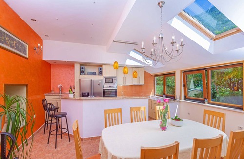Mlini House | Holiday Home Ana's Paradise - Three Bedroom Holiday Home with Hot Tub and Terrace