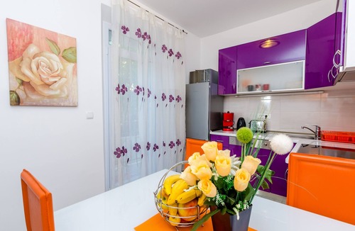 Gruz House | Holiday Home Avantgarde - Two Bedroom Holiday Home with Terrace and Sea View
