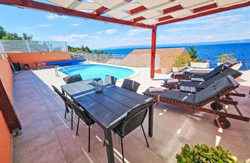 Prigradica House | Holiday Home Damjanović by Interhome