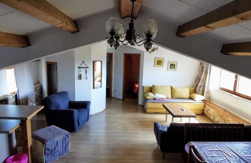 Muntic House | Holiday home Eti and Mia , 13 persones, piscine
