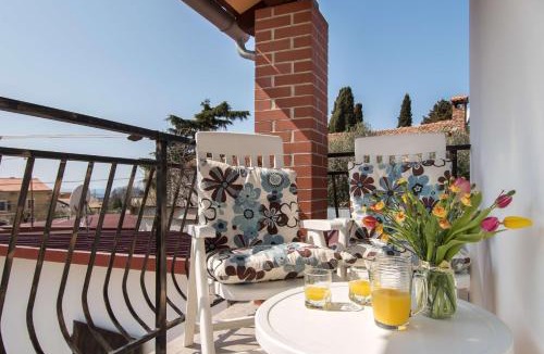 Vabriga House | Holiday Home Giovanni Vabriga with private Jacuzzi