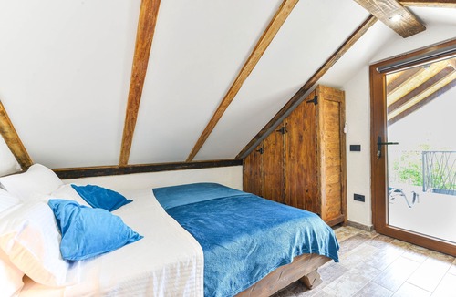 Velim House | Holiday Home Hunting House with jacuzzi