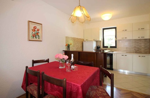 Brulo House | Holiday home in a quiet location and close to the beach