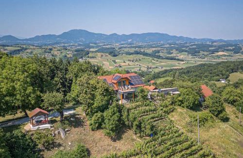 Smarje pri Jelsah House | Holiday home in Loka pri Zusmu Stajerska Untersteiermark 26086