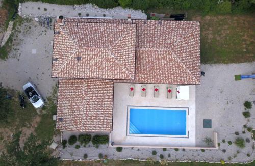 Sumber House | Holiday Home Istrische Villa Happy House by Interhome