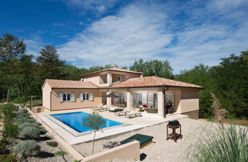 Sumber House | Holiday Home Istrische Villa Happy House by Interhome